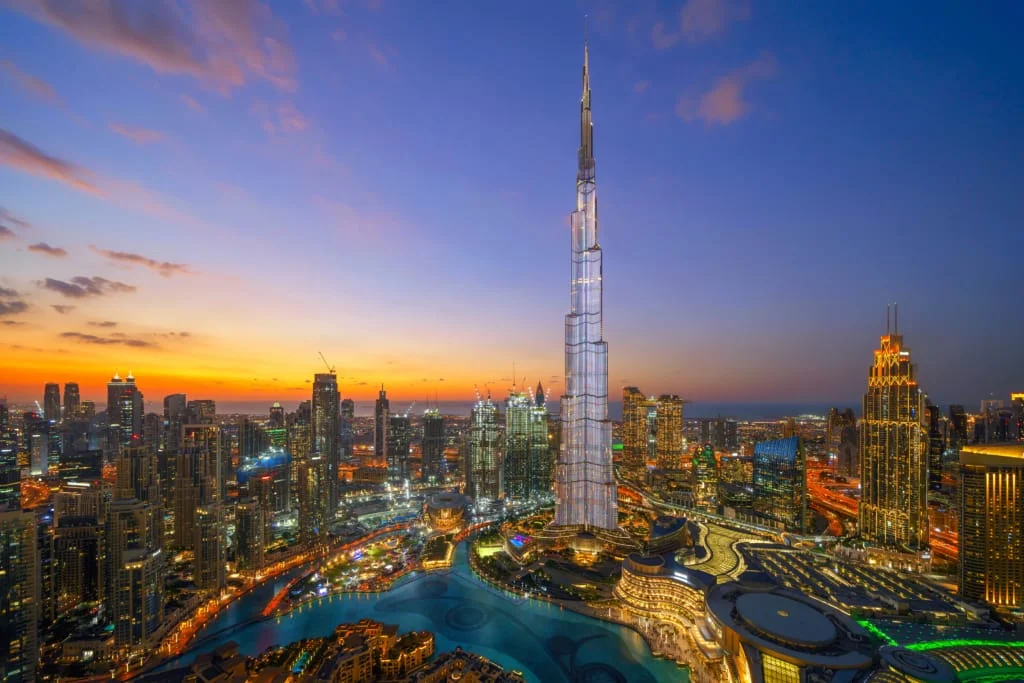Vue panoramique de Dubaï, symbolisant la transformation du marché immobilier en 2025.